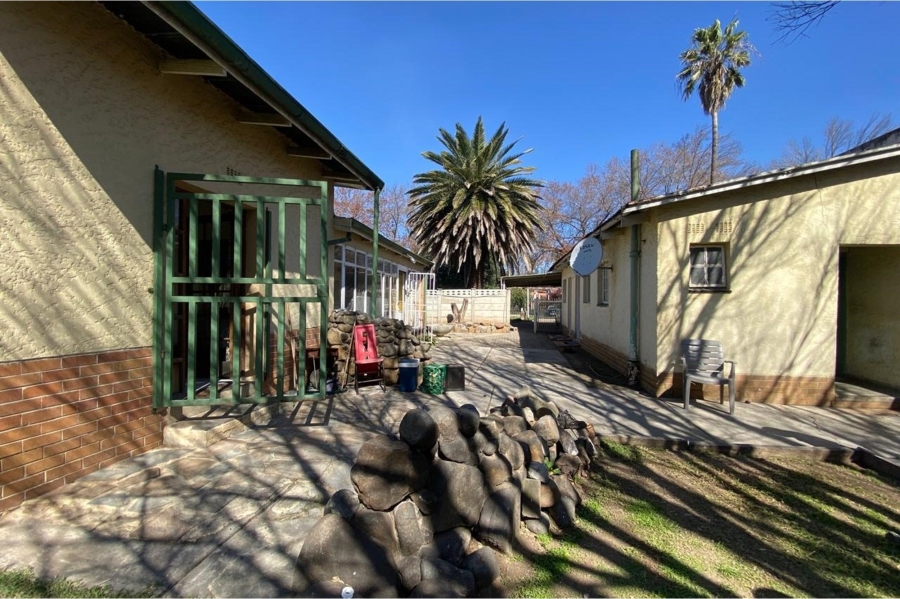 9 Bedroom Property for Sale in Sasolburg Free State